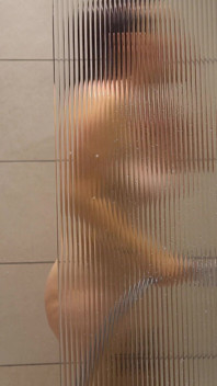 Komm Mit Mir Unter Die Dusche