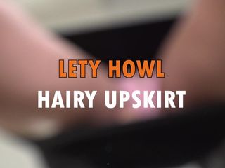 Lety Howl: स्कर्ट के नीचे बालों वाली Lety Howl