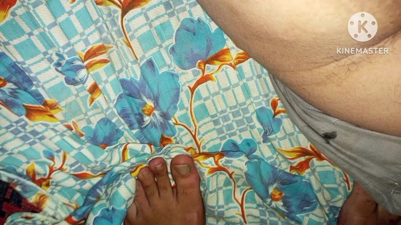 Lubnawife: Dona de casa paquistanesa faz dança de striptease completa