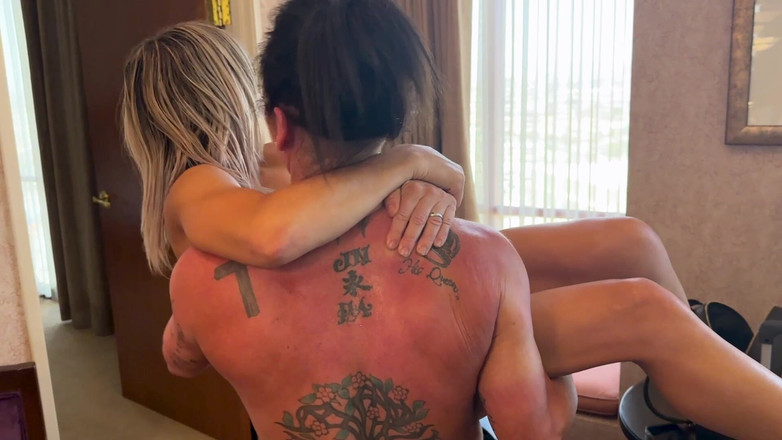 CJ Films: Kandylegs zvedne a saje Lora Cross