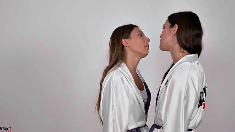 Defeated Sex Fight: Talia vs Alyssa - To sexy hot girls in aggressive wrestle...