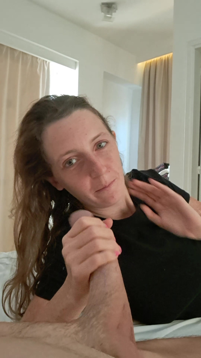 ScottishSweetie: Jag suger honom från mjuk till 9 tum, hans kuk är så...