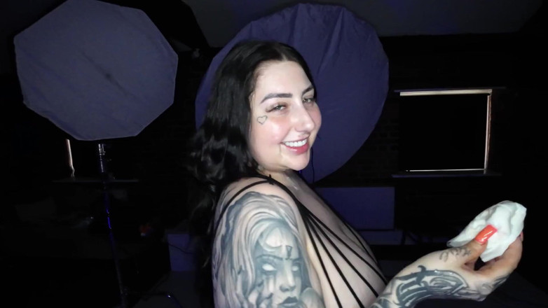 Mr LDN Lad: Biggest Ass in the UK Maddison Black Blowjob