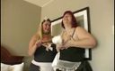 Naughty Desiree: Dua pelayan hotel super semok ngentot sama pelanggannya yang kurus