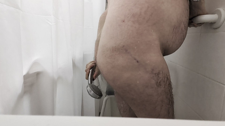 Cj43: Ich zeige meinen körper beim duschen