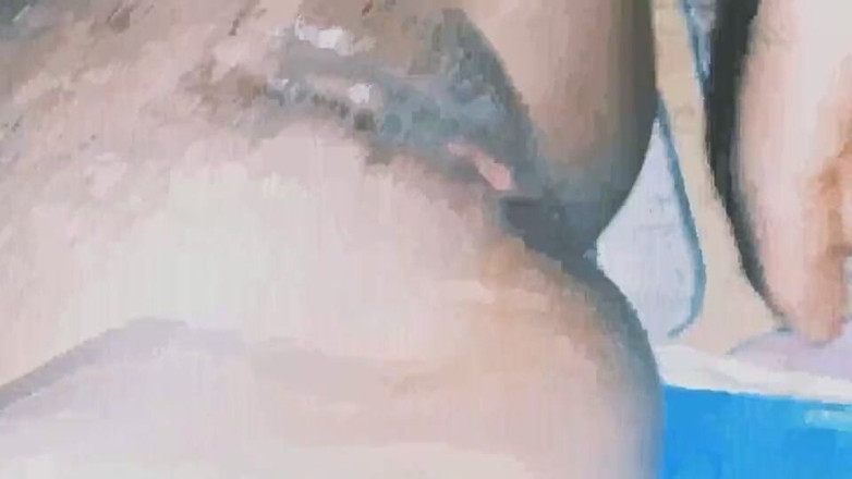 Your nisha bhabhi: Când soțul meu nu era acasă, și-a scos apă de pizdă...