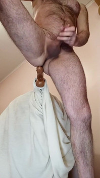 Gros godemichet dans mon cul