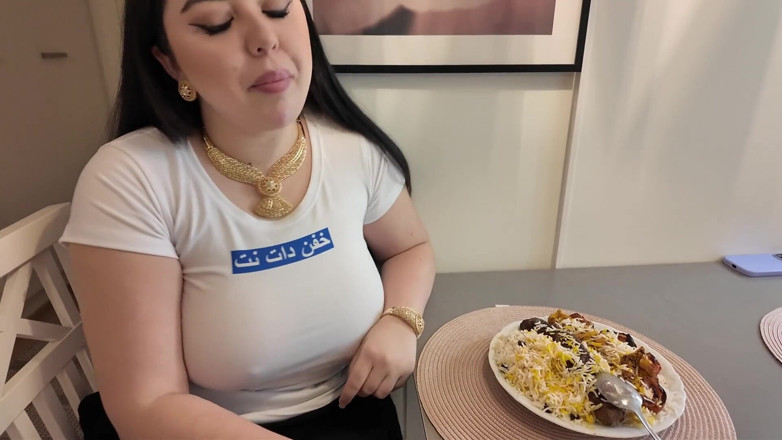 Amateur Homemade Porn: Fucking Persian Big Ass Horny Stepsister After Kebab Lunch