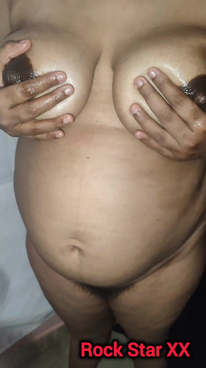 Rack star XX: Indiana mallu esposa peituda óleo massagem masturbação cenoura
