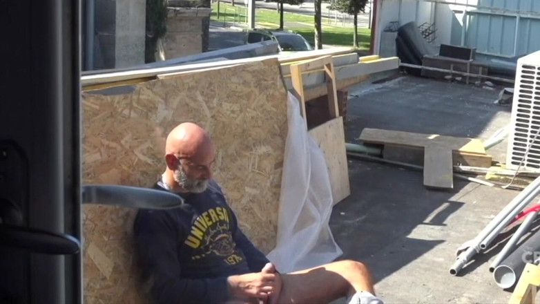 HOT BAREBACK BOYS C HANNEL: Nick follado por un viejo con una polla enorme