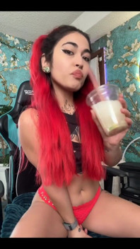 Lemme Suck, Bb