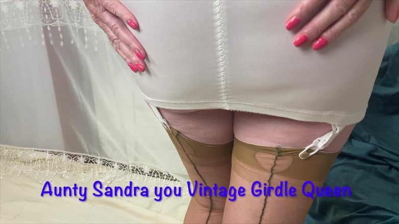 Aunty Sandra vintage girdle queen: Aunty Sandra Getting Dressed for You All