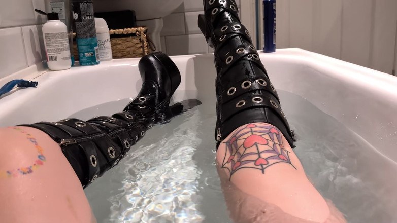 Goddess Transcendence: Fetish sepatu bot basah dan pakaian seksiku dimandikan sama rahasia...