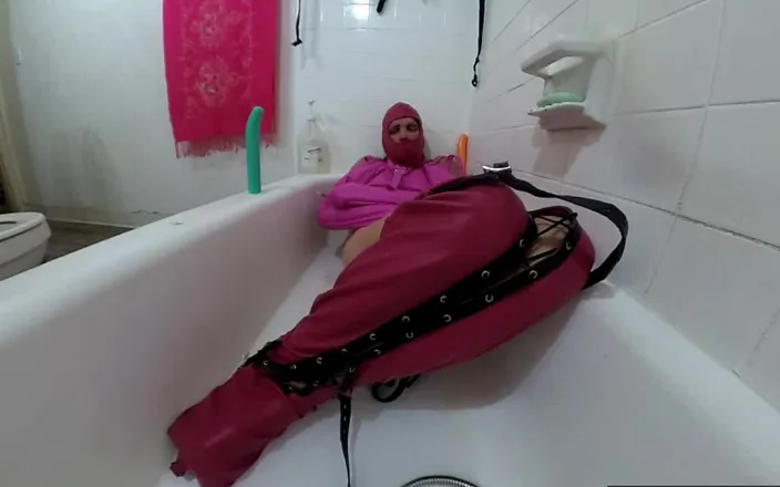 Lizzy Yum: Lizzy Yum BDSM straight jacket post op pussy masturbation