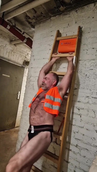 Very Hairy Builder