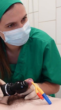 Juego de catéter medfet, paja y orgasmo impuesto con vibrador