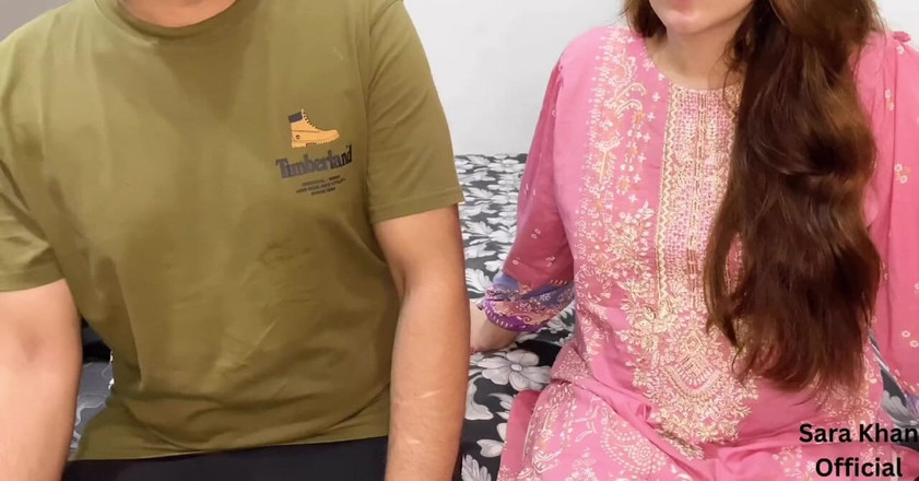 Sarakhan: 我在tinder上遇到了一个可爱的家伙，我们度过了一个伟大的夜晚