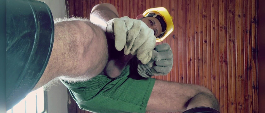 Stink HairyMale: Pulă tare purtând cizme