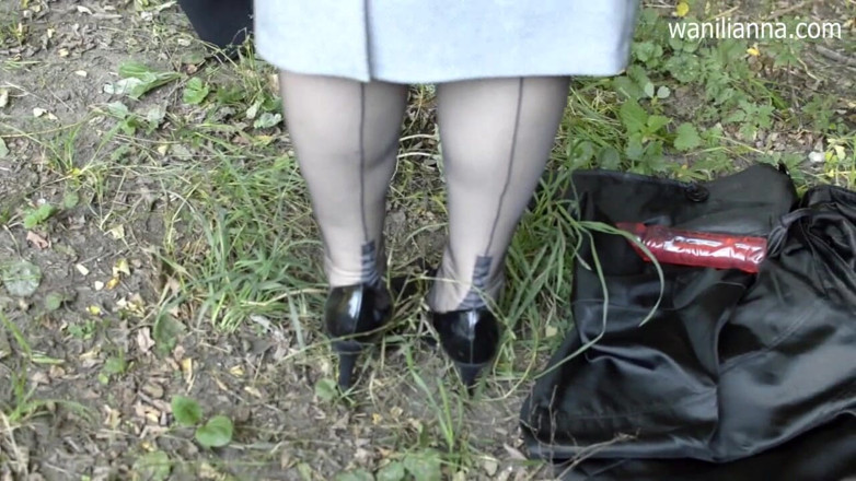 Wanilianna: a nymphomaniac caught in the trees