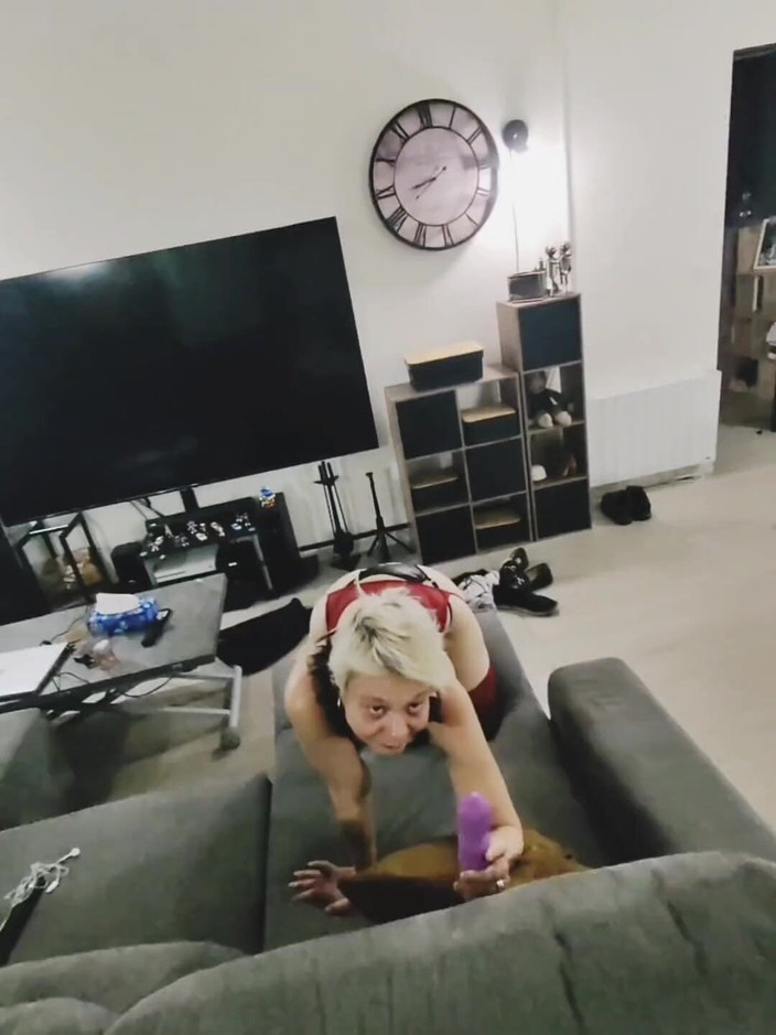 Sofy13: Petite Slutty MILF Bersedia Untuk Menerima Ayam Yang Baik Dalam...