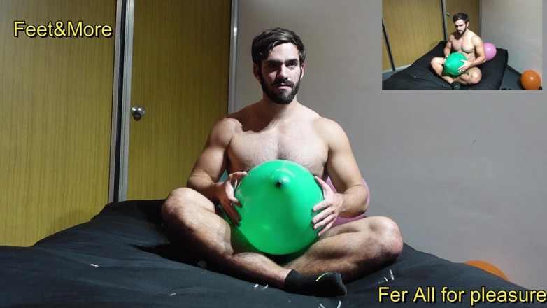 Fer All for pleasure: Maximo Is Starting Playing with Balloons Split Screen Version