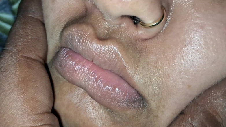 Catchybusty: Ncr Desi Bhabhiji wil likken