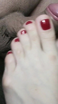 Amateur Ballerina Footjob!