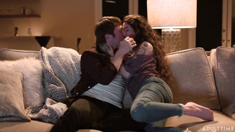 Modern-Day Sins: Modern-day Sins - Lesbians Arabelle Raphael and Casey Calver Seduce Ex...