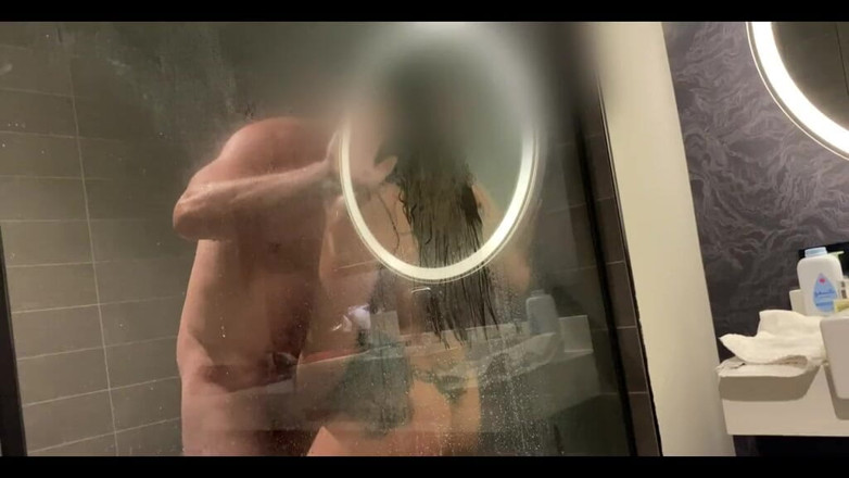hotwifecandireign: Îmi place că unul dintre iubiții mei știe cum mă excită...