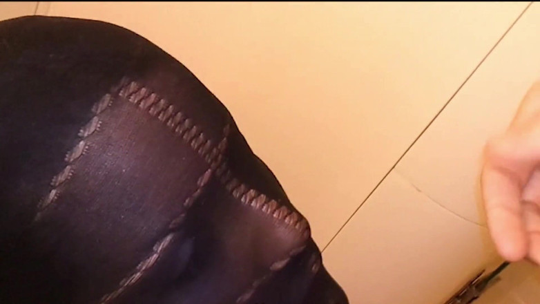 Nylon Xtreme: Hotelpijp met pantymasker