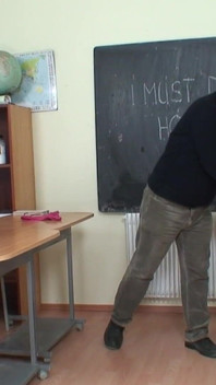 Olds Fuck Dolls - gammal lärare Pavel Terrier knullar tonårig mörkhyadstudent i klassrummet