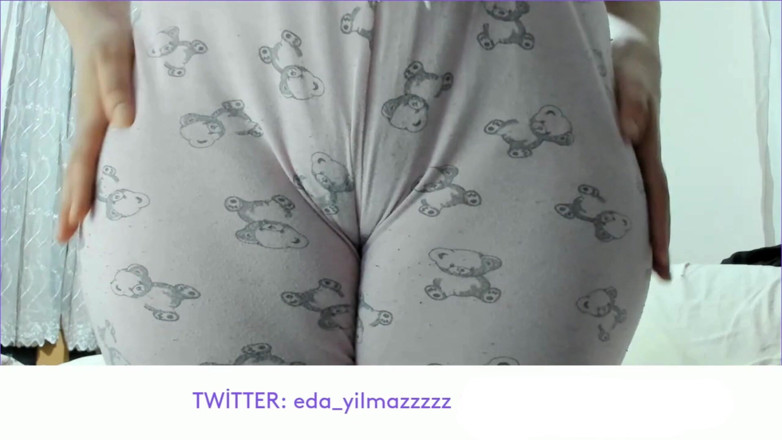 Bigass_sexy_bigboobs: Camel Toe- Masturbare în pijamale- porno turcesc - matură sexy turcoaică