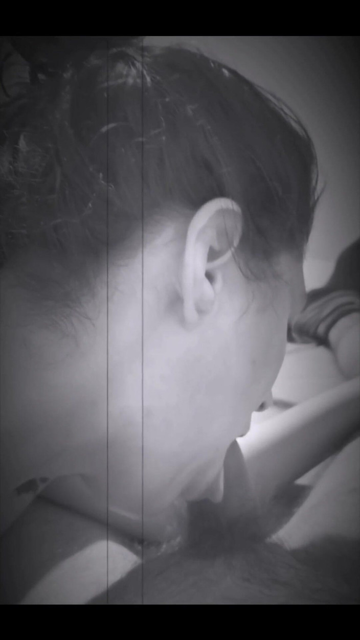 Hard & Rock cc: Forse il rallentatore ti aiuterà a vedere la mia lingua...