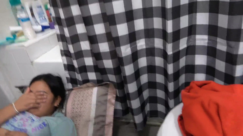 Antoniojaureugui1: Teen Girl, I Fuck Her in the Bathroom While Her...
