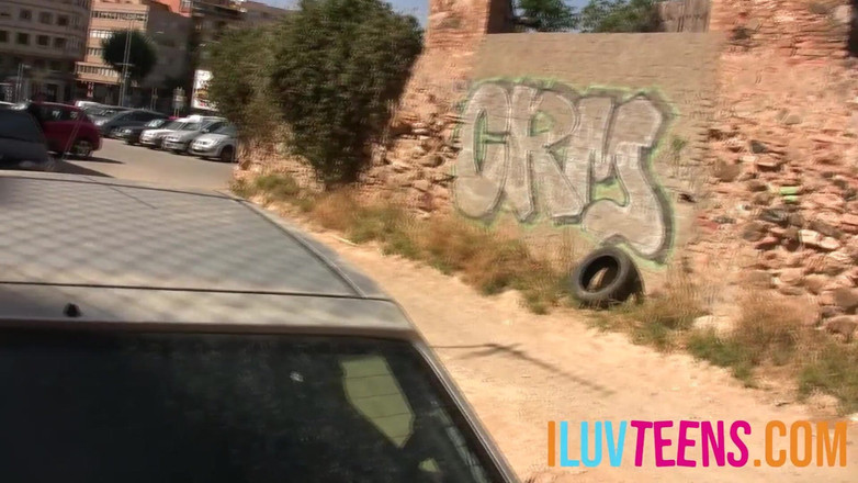 Iluvteens: Luna-rivaal oppakken op straat en geneukt