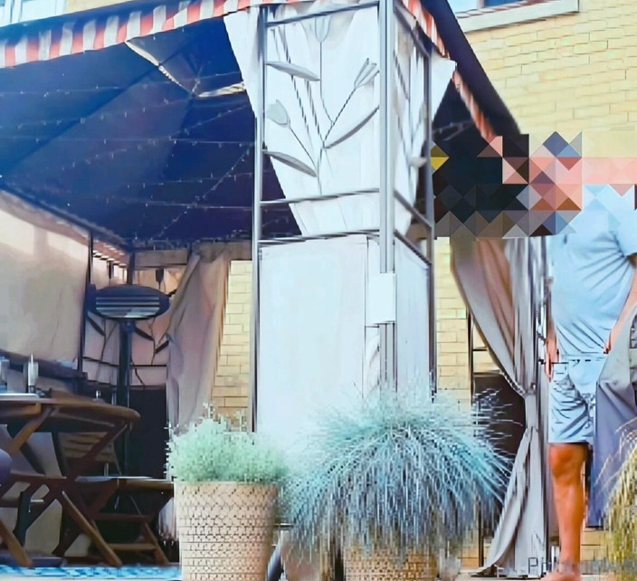 MaleModel: Nur zum spaß, magische gazebo-nacktheit