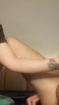 Grosse bite, branlette, éjaculation énorme