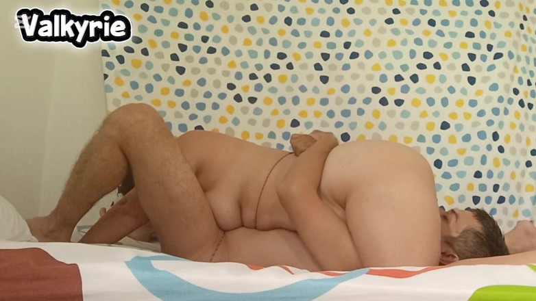 Valkyrie and Luigy Couple: Zralá přítelkyně kouří