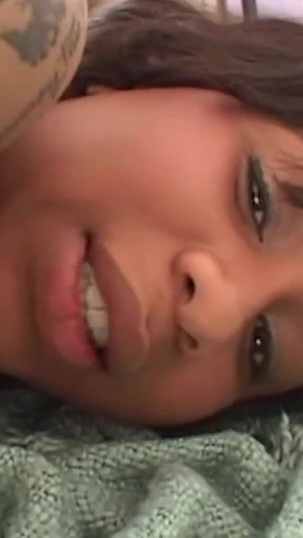 Big Ass Miss Tia Knows How to Do Some Nasty Tricks with Her Big Booty (Naughty Black Girls)