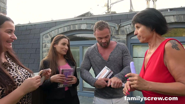 Family Screw: Zkoušení nových věcí v rodině, část 1 - Familyscrew