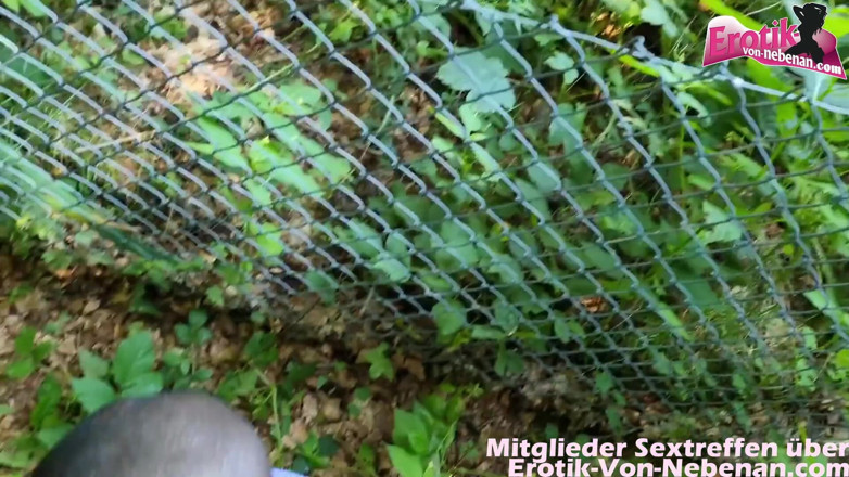 Erotik Von Nebenan: Amateur outdoor sex with an ebony Teen slut