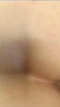 私は彼女の膣の中に射精し、それは彼女を滴らせたままにします