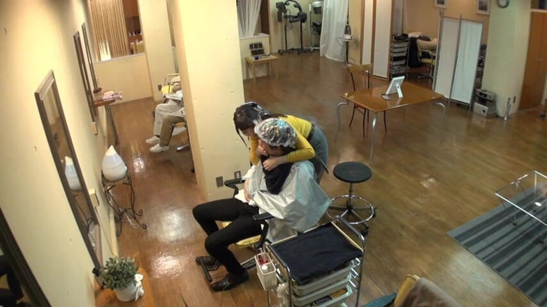 CherryBONBON: Ten salon, kde se naše oči setkávají trochu příliš často