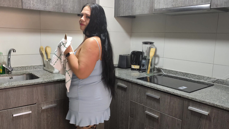 Riderqueen: Bbw-milf stiefmoeder neukkeuken - volledige video voor fans