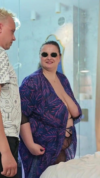 Cuarteto De Swingers En Gangbang Dos Parejas Casadas Tienen Una Orgía Caliente Con Anal, Juguetes Y Sexo Extremo.