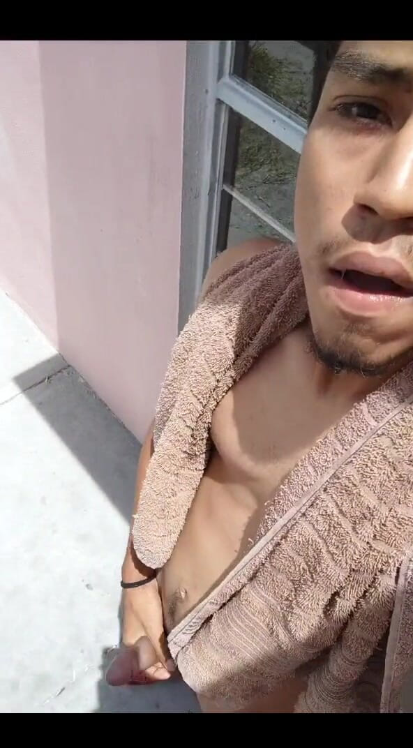 AlexAlejandro13: 独自在我家自慰射精