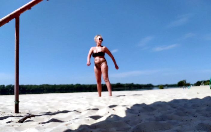 Lukerya: Spacer na plażę przez park