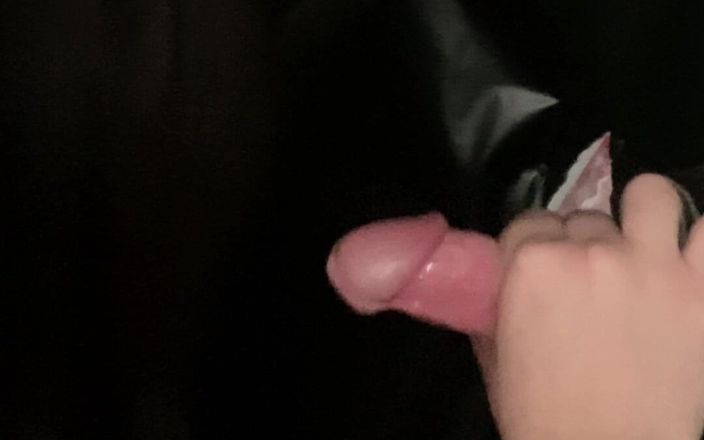 gloryholezh: 27-летняя гетеро-албанка получает свой первый гей-минет у моего глорихола.