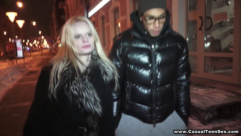 Casual Teen Sex: Seks kasual antar ras