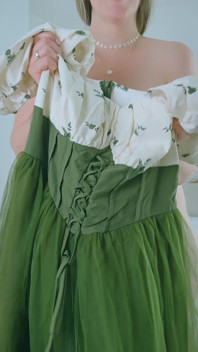 Quickly Putting on a Beautiful Dress